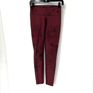 Elite burgundy leggings women’s L-XL